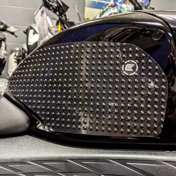 Eazi-Grip Eazi-Grip Suzuki Hayabusa 2021-2024 Black Tank Grips - EVO